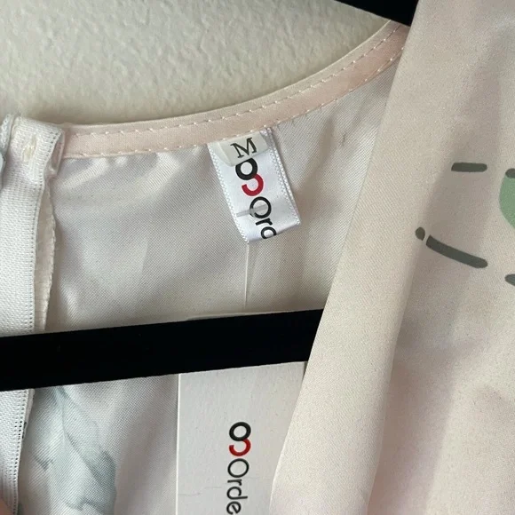 3/4 sleeve floral satin dress - Picture 3 of 3